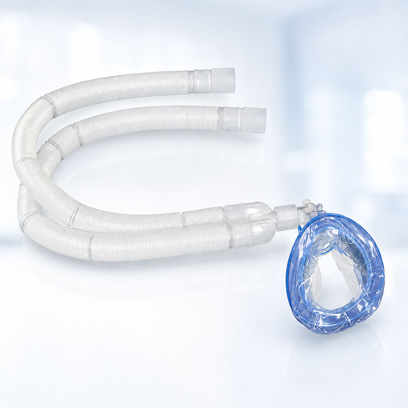 Expandable breathing circuit with mask